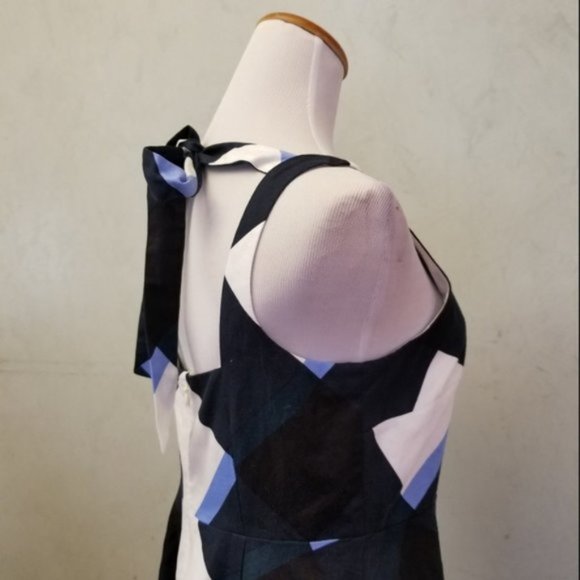 Ann Taylor box detail back tie dress size 4P (89) - Picture 4 of 10